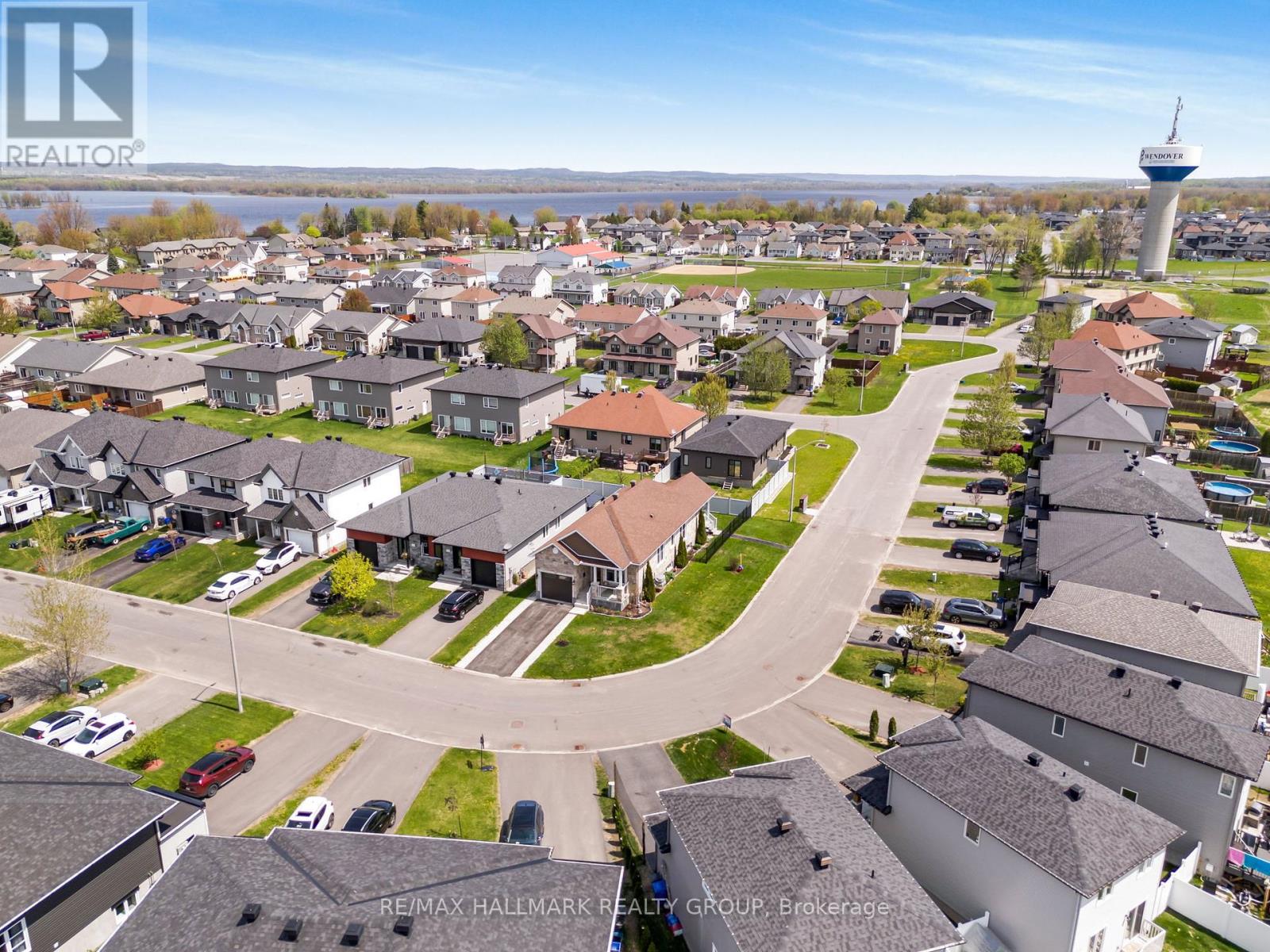 023102003108565 - 353 Trillium Circle, Alfred And Plantagenet, Ontario  K0A 3K0 - Photo 2 - X12355219