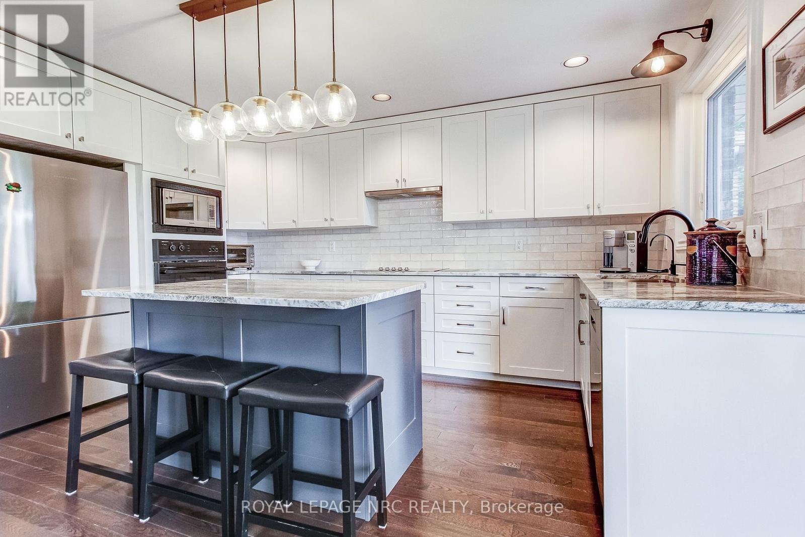 645 Clarence Street, Port Colborne (Sugarloaf), Ontario  L3K 6B8 - Photo 10 - X12355194