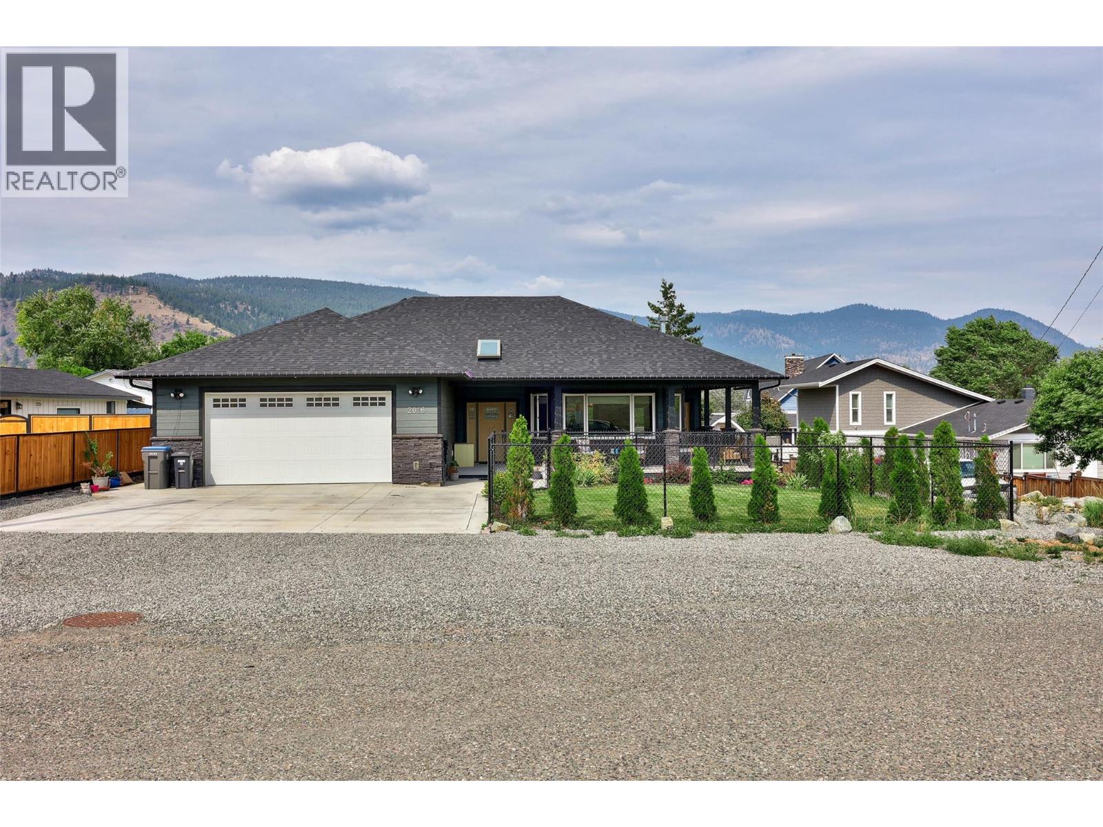 2016 Birch Avenue, merritt, British Columbia