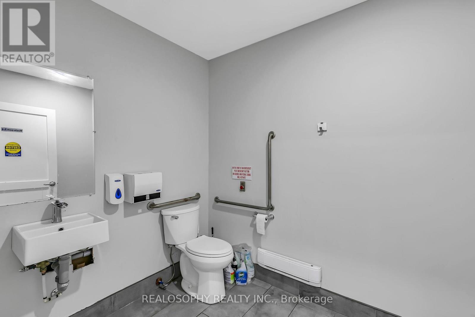 518 Queen Street W, Toronto (Kensington-Chinatown), Ontario  M5V 2B3 - Photo 20 - C12355070