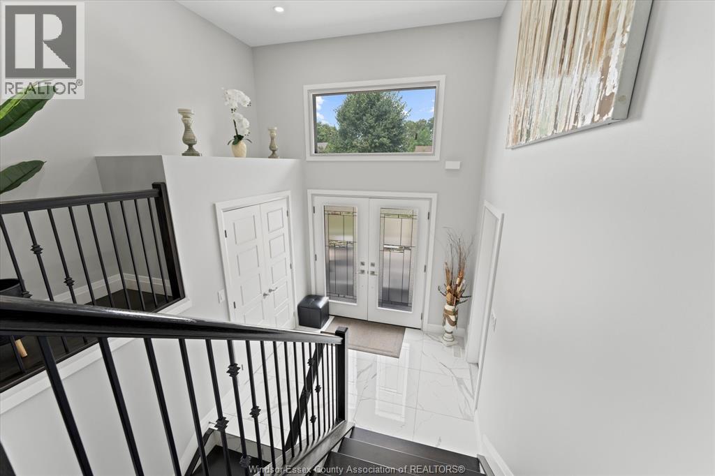 Property at 635 EDINBOROUGH image 5
