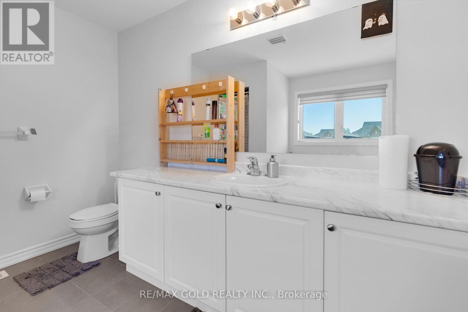 109 Palace Street, Thorold, Ontario  L2V 0M9 - Photo 10 - X12353334