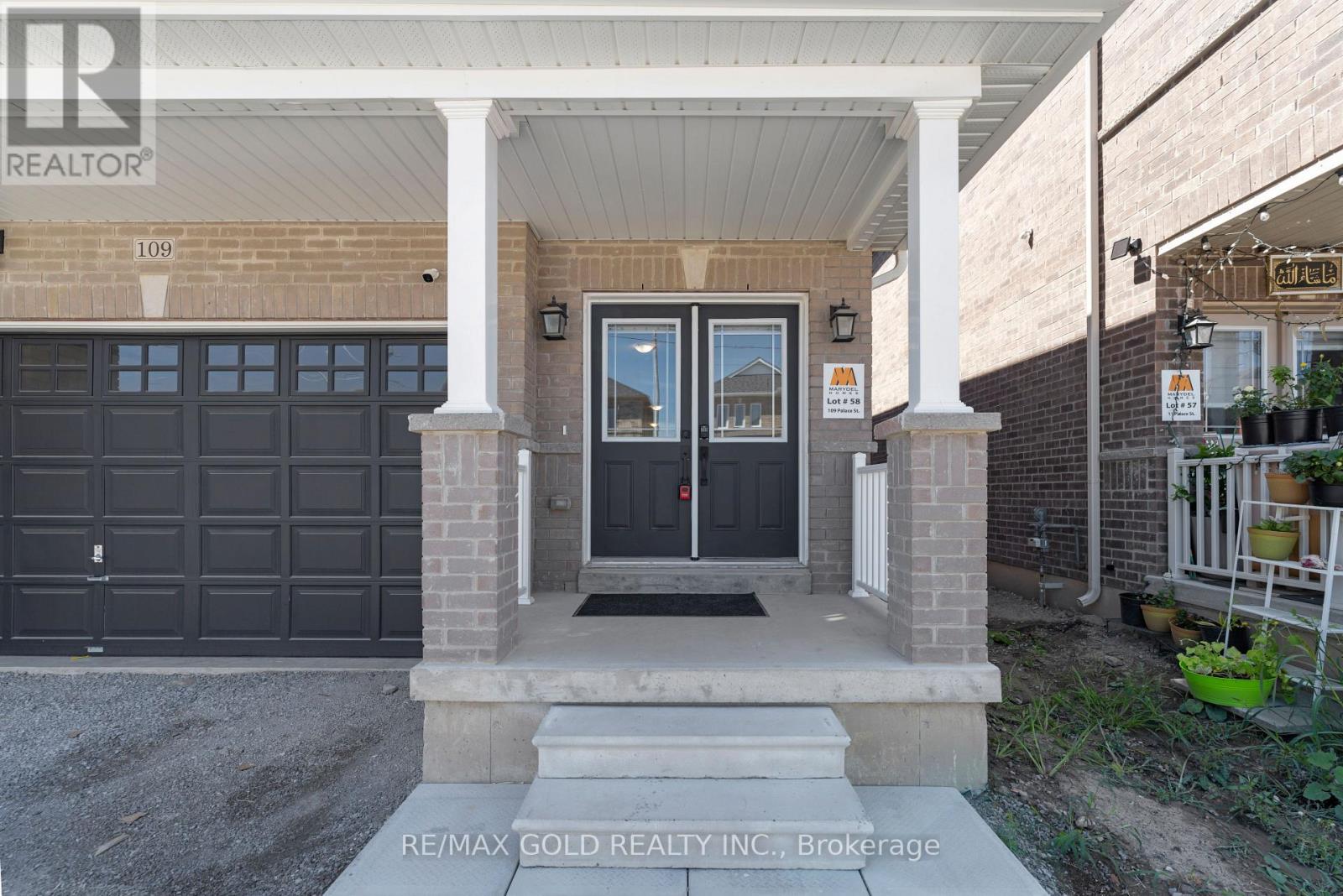 109 Palace Street, Thorold, Ontario  L2V 0M9 - Photo 2 - X12353334