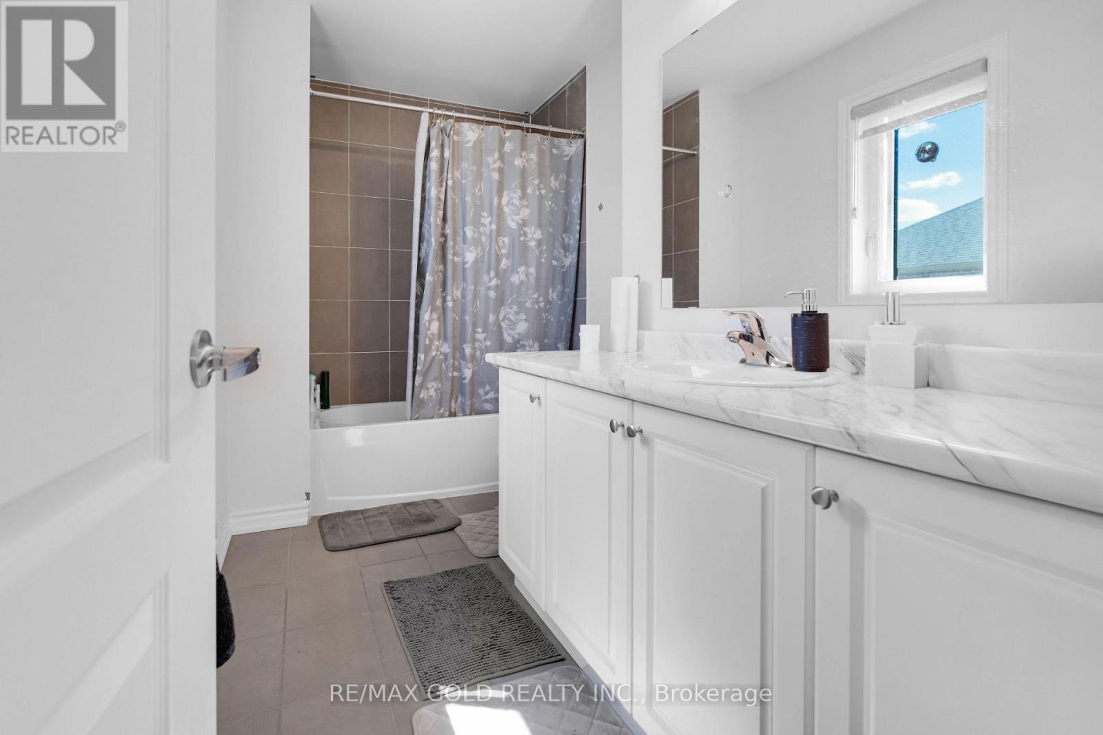 109 Palace Street, Thorold, Ontario  L2V 0M9 - Photo 19 - X12353334