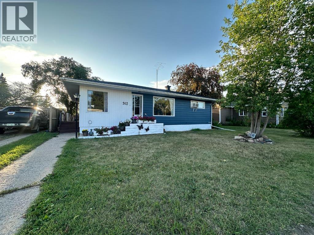 312 Main Street, Maidstone, Saskatchewan  S0M 1M0 - Photo 2 - A2250204