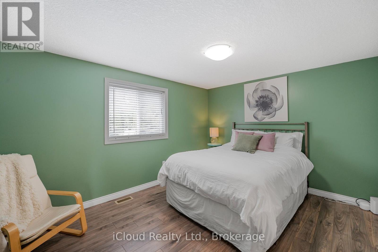 2 Redfern Street, Orangeville, Ontario  L9W 5C8 - Photo 25 - W12310125