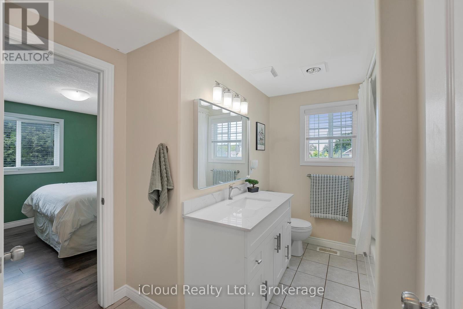 2 Redfern Street, Orangeville, Ontario  L9W 5C8 - Photo 27 - W12310125