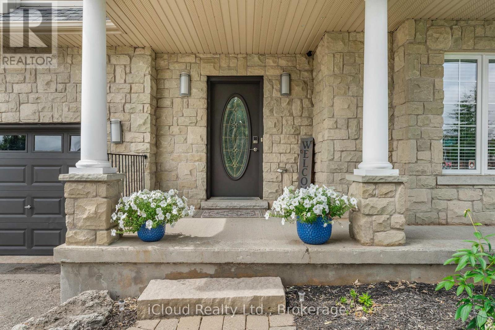 2 Redfern Street, Orangeville, Ontario  L9W 5C8 - Photo 3 - W12310125