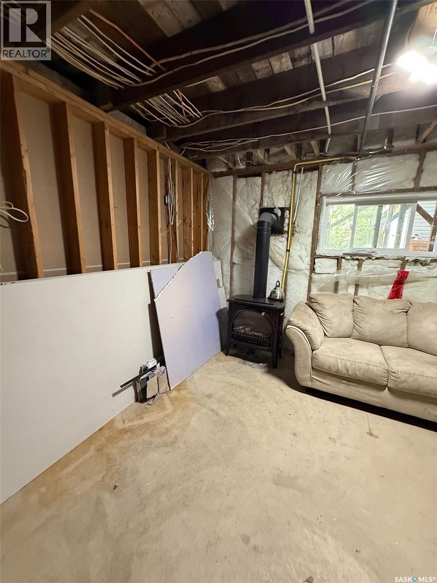 992 Terry Street, Cochin, Saskatchewan  S0M 0L0 - Photo 29 - SK016153