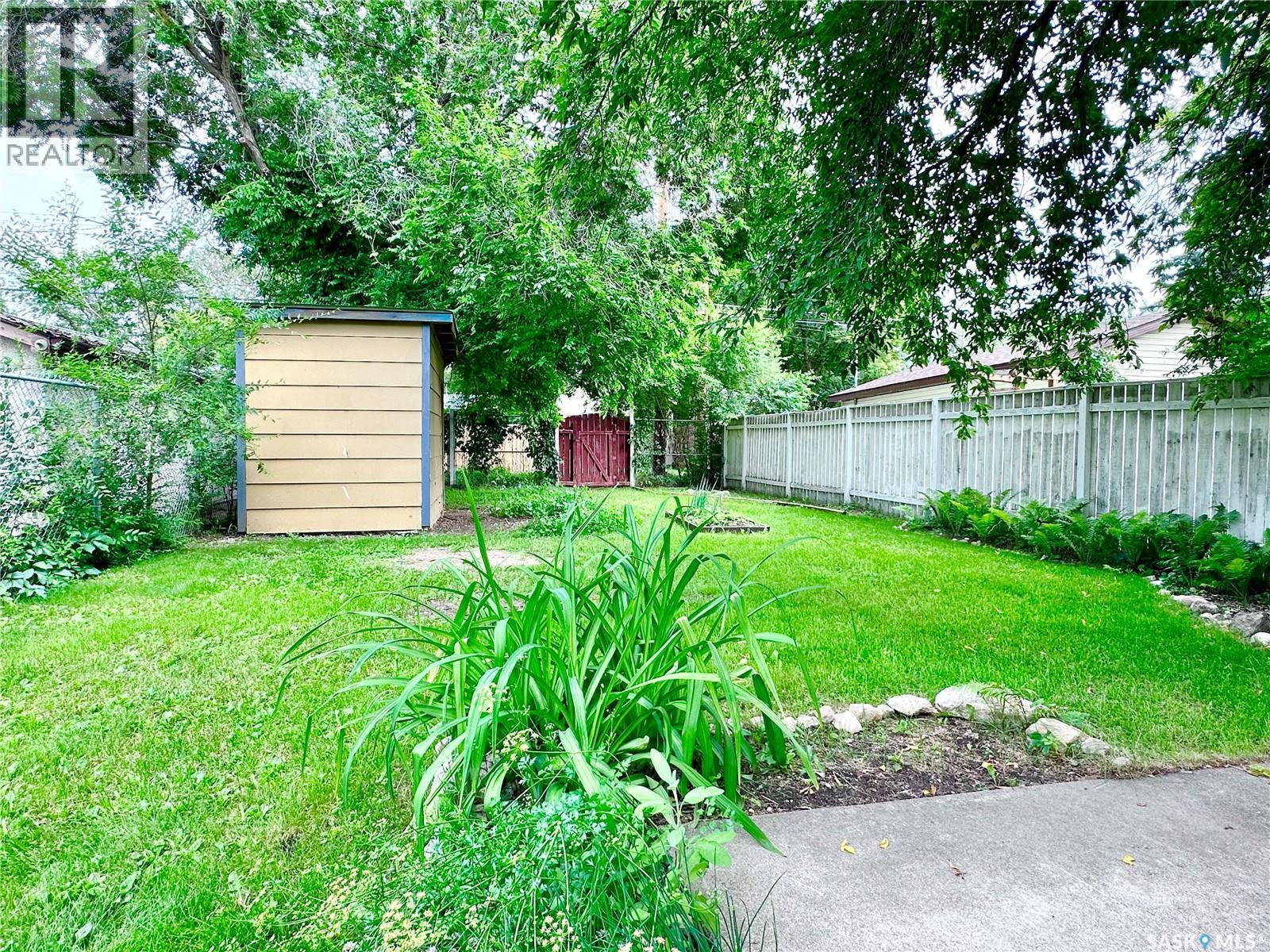 1026 L Avenue N, Saskatoon, Saskatchewan  S7L 2R8 - Photo 38 - SK016146