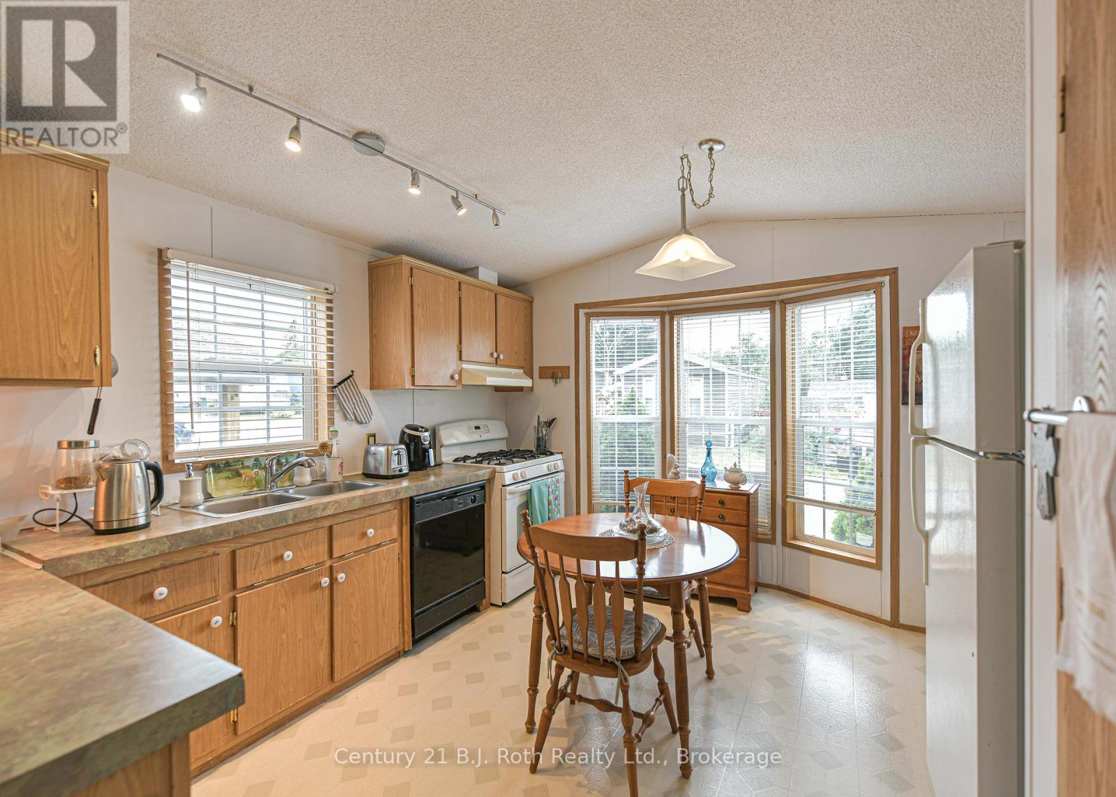 4105 Spruce Road, Severn, Ontario  L3V 6H4 - Photo 12 - S12303133