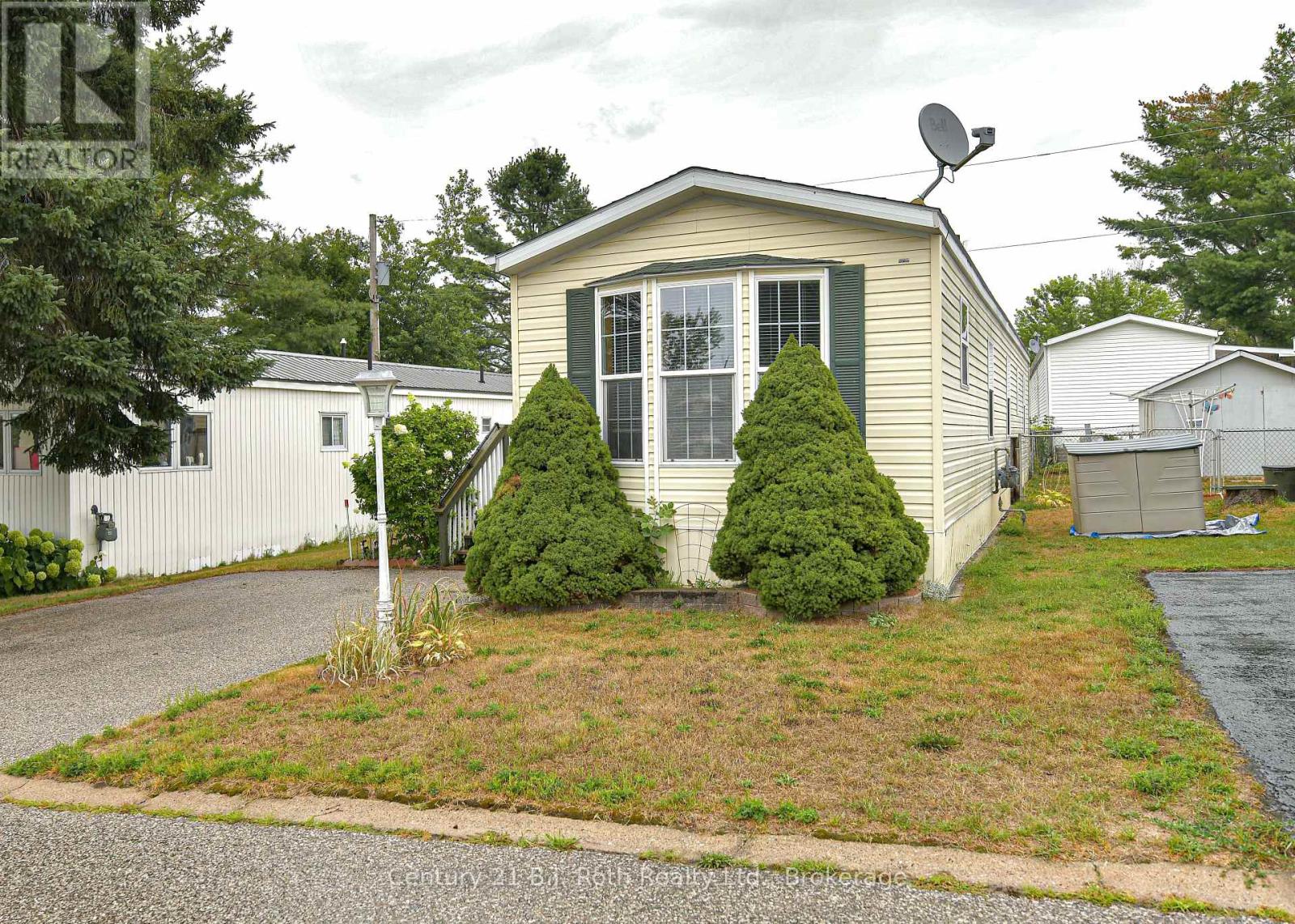4105 Spruce Road, Severn, Ontario  L3V 6H4 - Photo 2 - S12303133