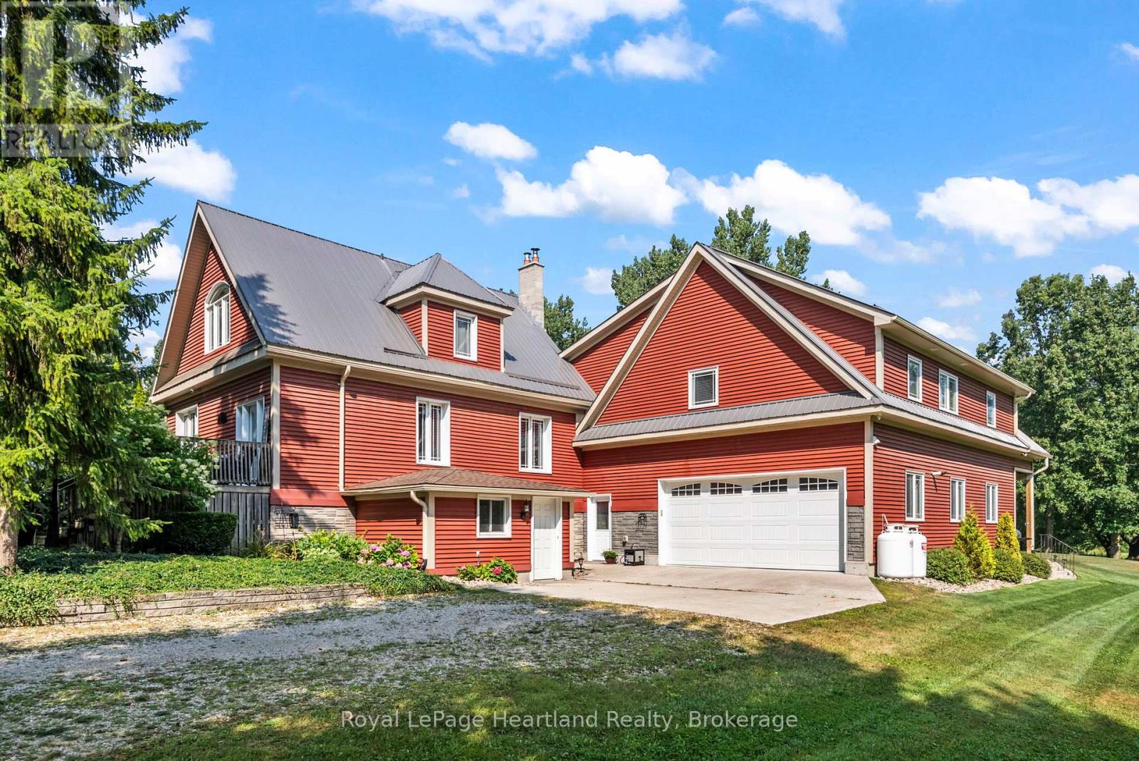 1043 Queen Street, Howick, Ontario  N0G 2X0 - Photo 5 - X12353927