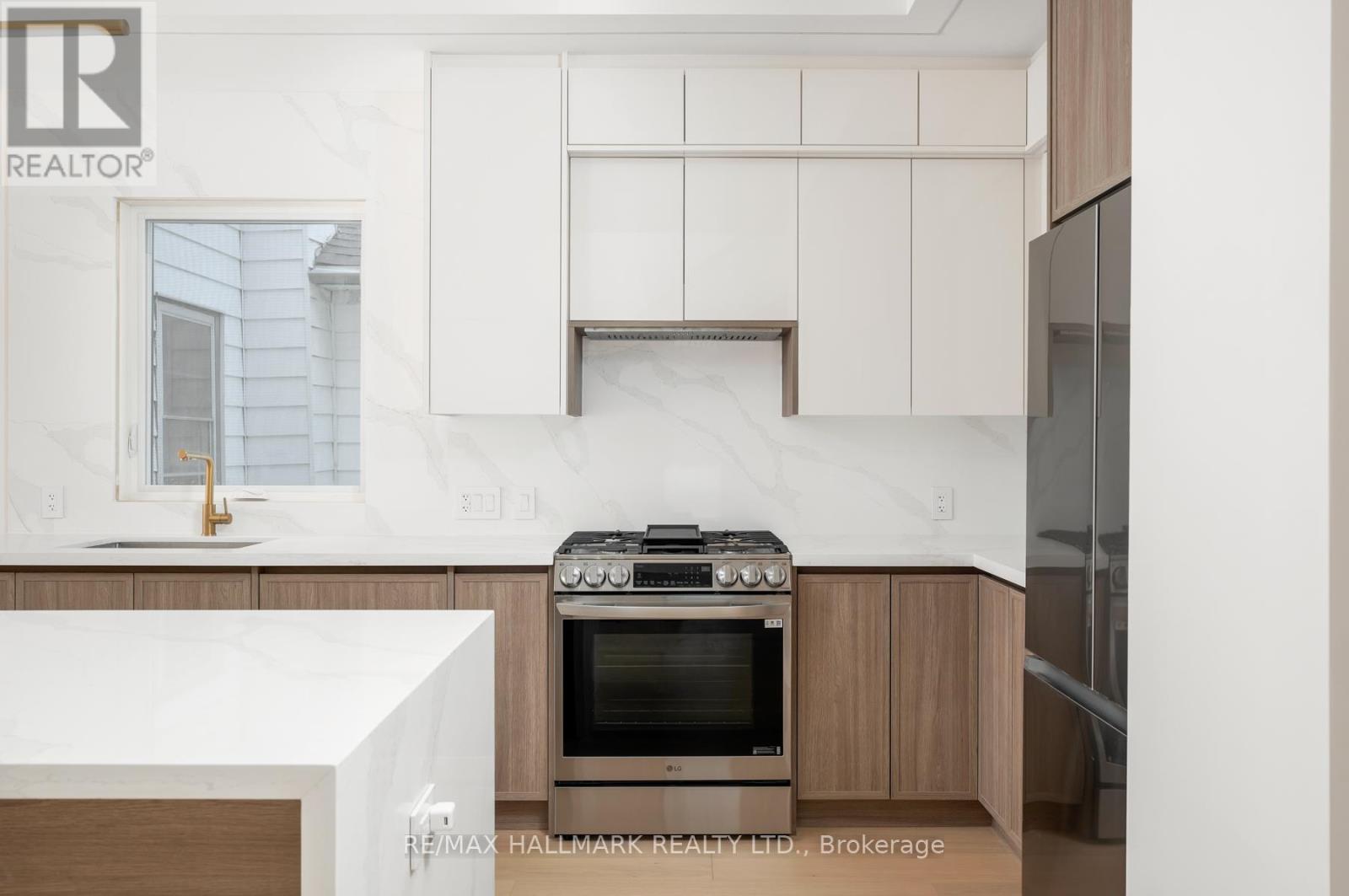104 Newcastle Street, Toronto, Ontario  M8Z 1C8 - Photo 9 - W12355077