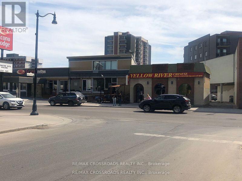 842 Princess Street, Kingston, Ontario  K7L 1G3 - Photo 3 - X12355085
