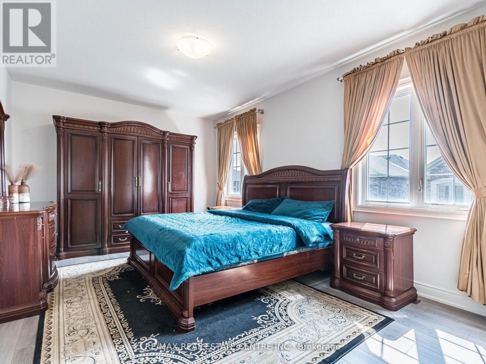 62 Granite Ridge Trail, Hamilton, Ontario  L8B 1Y6 - Photo 15 - X12355089