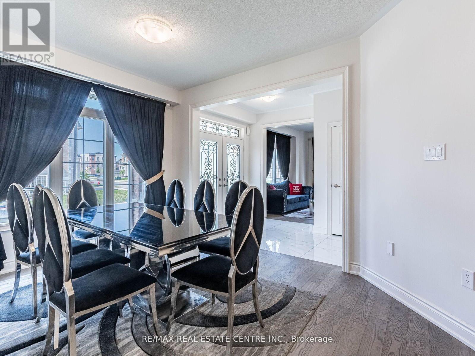 62 Granite Ridge Trail, Hamilton, Ontario  L8B 1Y6 - Photo 7 - X12355089