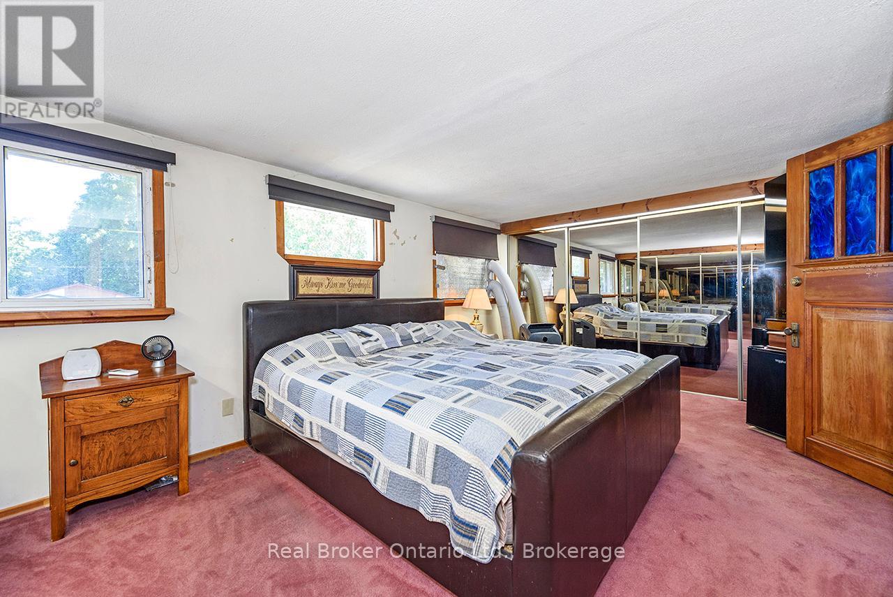 58 Fourth Avenue, Cambridge, Ontario  N1S 2E1 - Photo 12 - X12355278