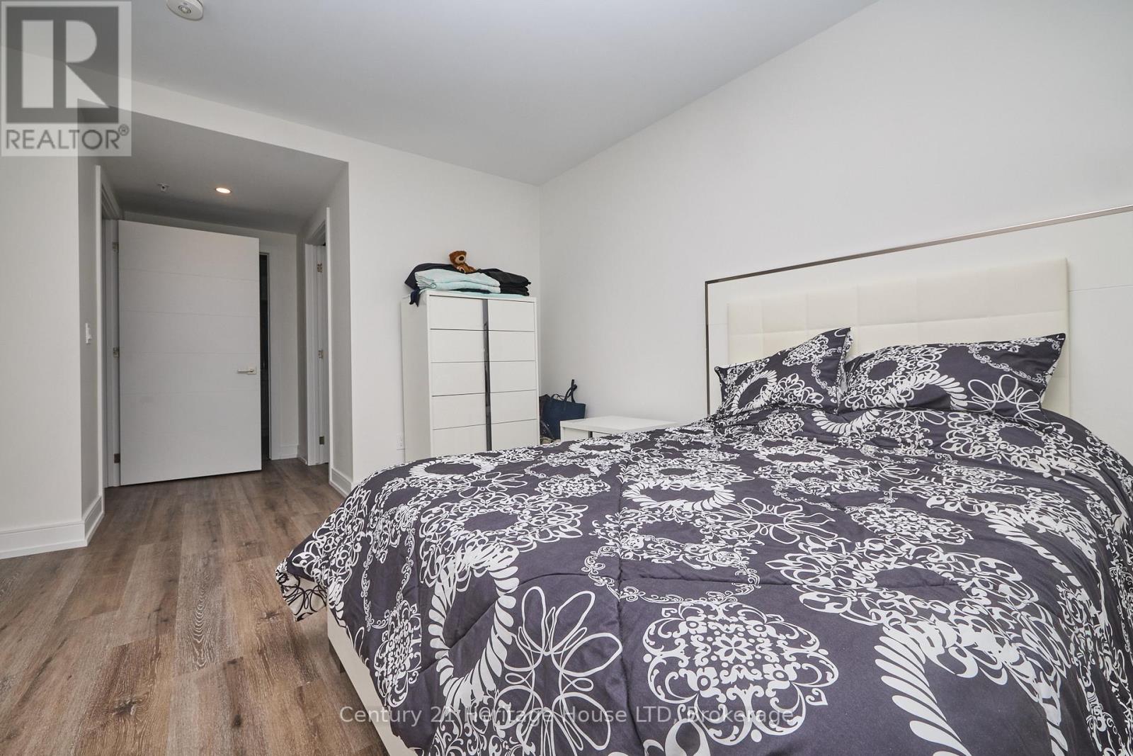 407 - 300b Fourth Avenue, St. Catharines, Ontario  L2S 0E6 - Photo 12 - X12355276