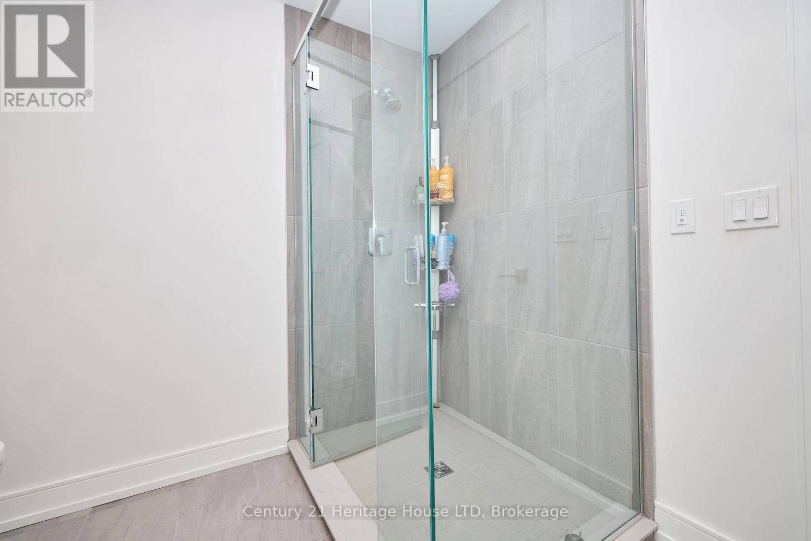 407 - 300b Fourth Avenue, St. Catharines, Ontario  L2S 0E6 - Photo 14 - X12355276