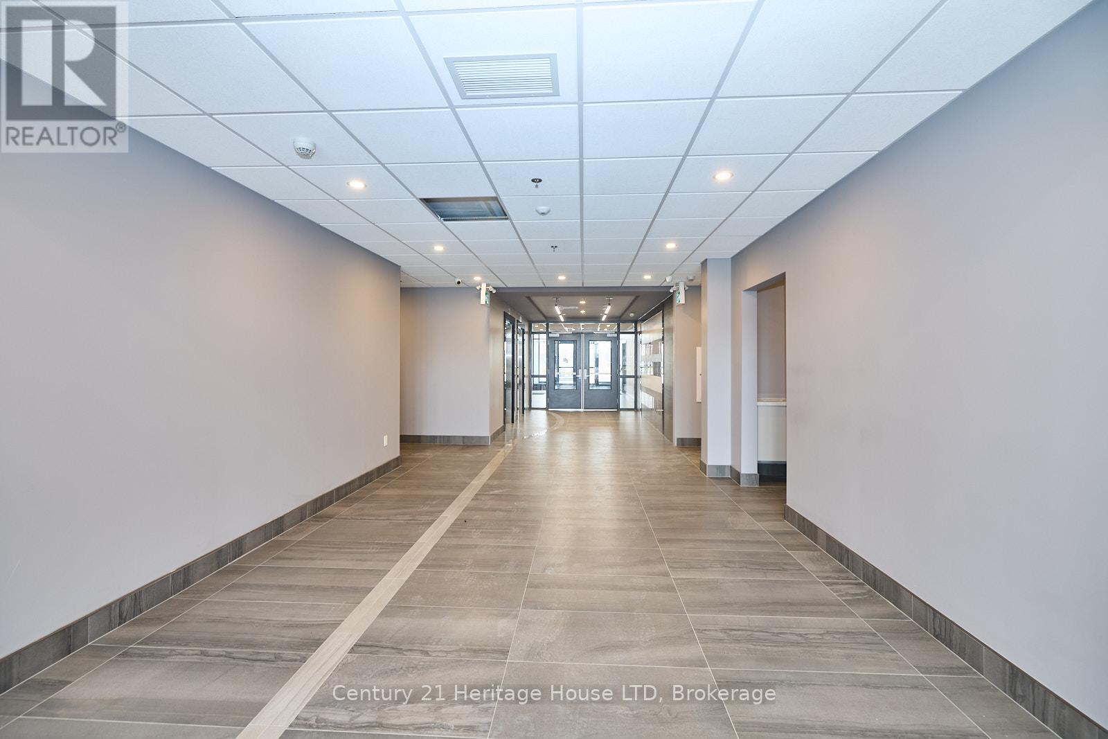 407 - 300b Fourth Avenue, St. Catharines, Ontario  L2S 0E6 - Photo 4 - X12355276