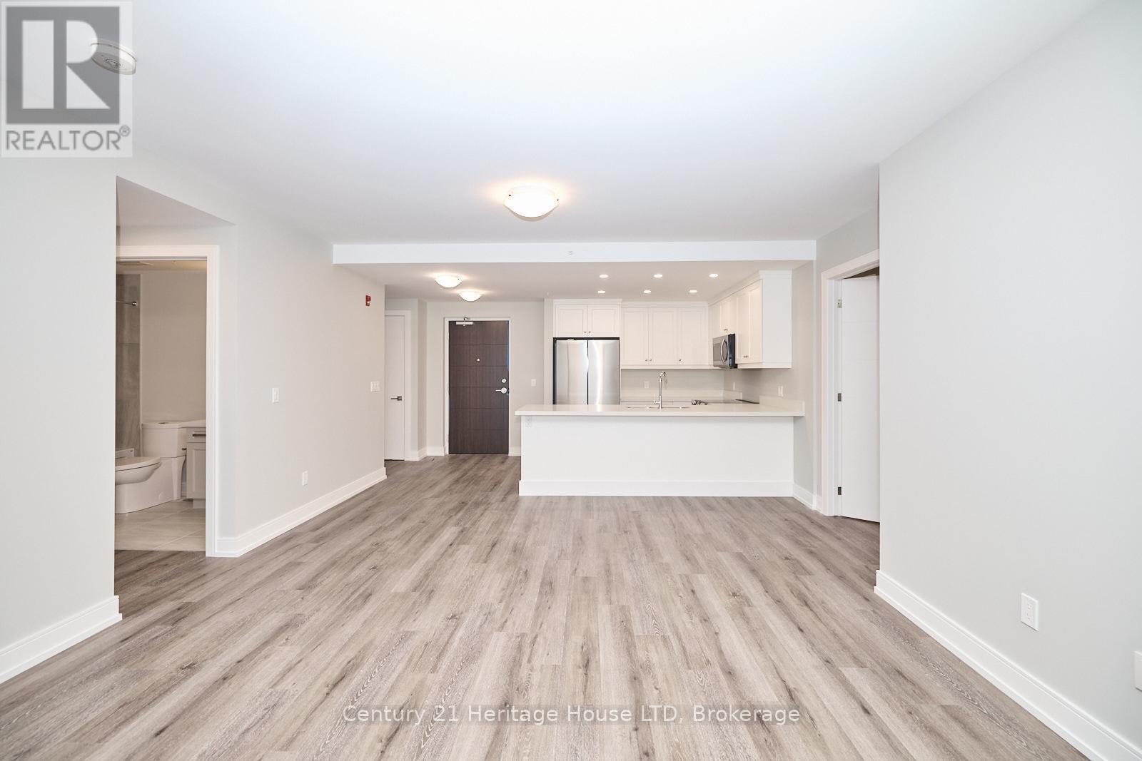 407 - 300b Fourth Avenue, St. Catharines, Ontario  L2S 0E6 - Photo 7 - X12355276