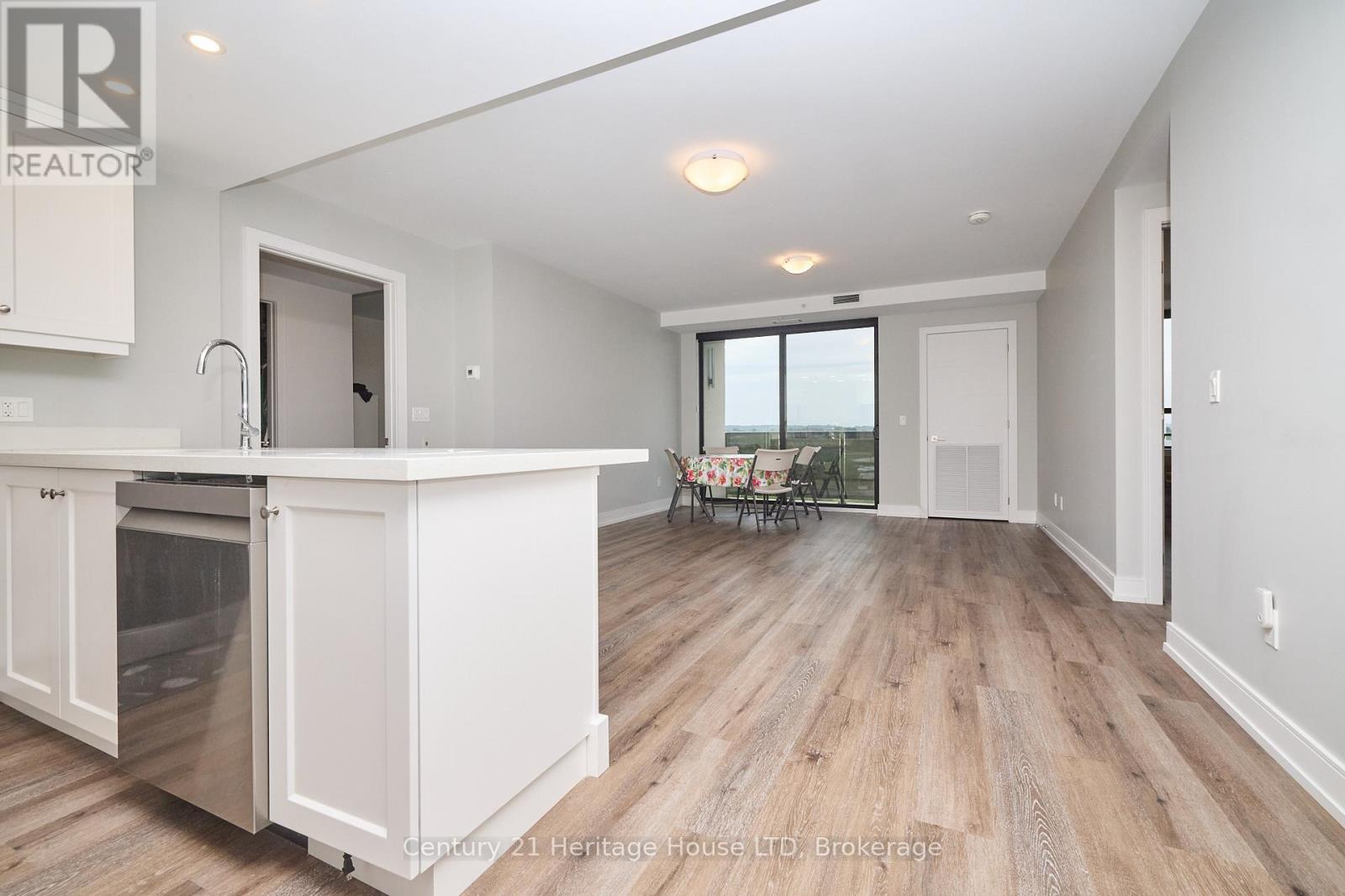 407 - 300b Fourth Avenue, St. Catharines, Ontario  L2S 0E6 - Photo 8 - X12355276