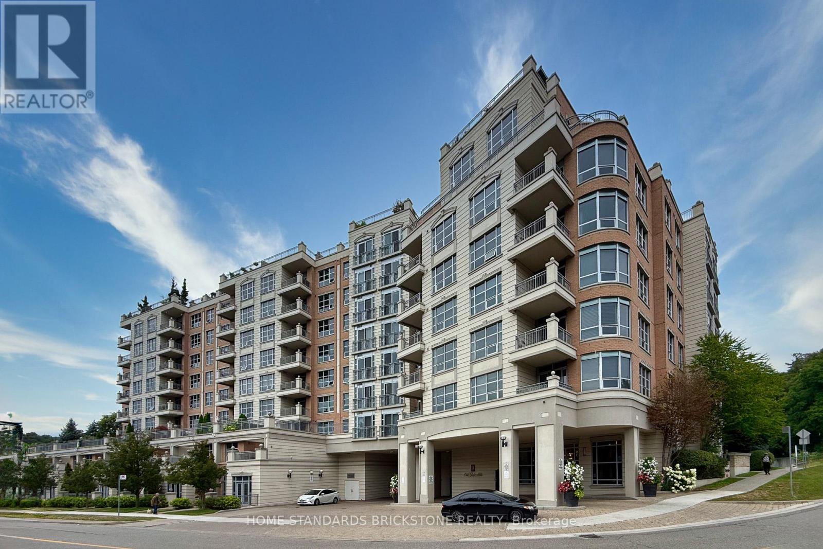 310 - 10 OLD YORK MILLS ROAD, Toronto, Ontario