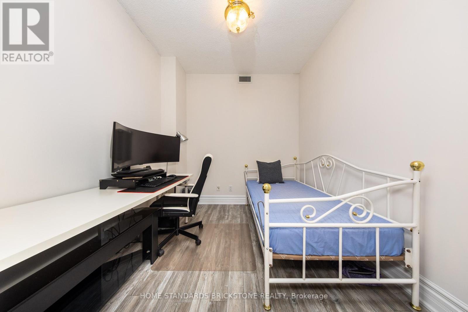310 - 10 Old York Mills Road, Toronto, Ontario  M2P 2G9 - Photo 23 - C12355221