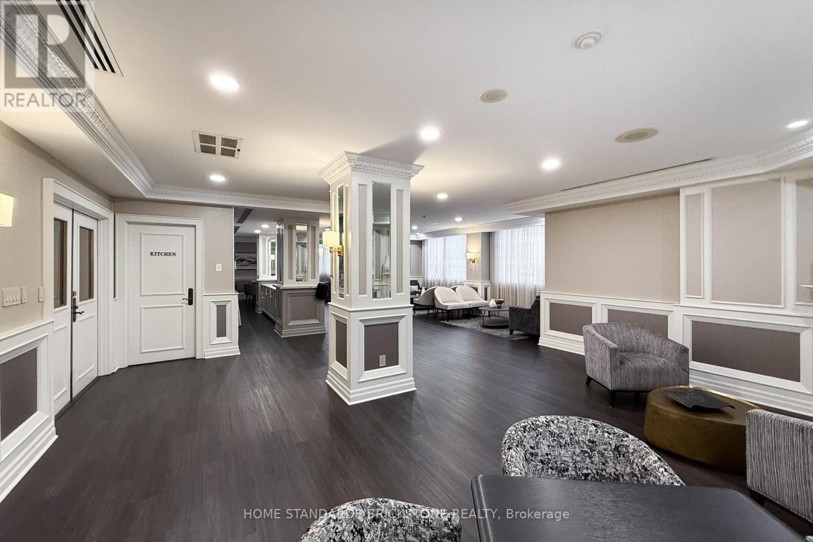 310 - 10 Old York Mills Road, Toronto, Ontario  M2P 2G9 - Photo 29 - C12355221