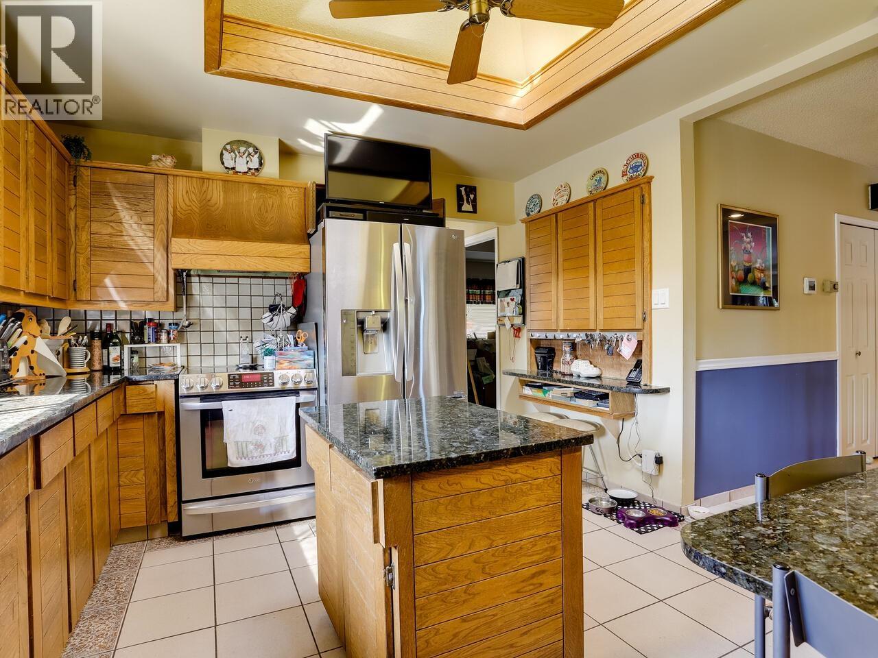 960 Porter Street, Coquitlam, British Columbia  V3J 5C2 - Photo 10 - R3038945