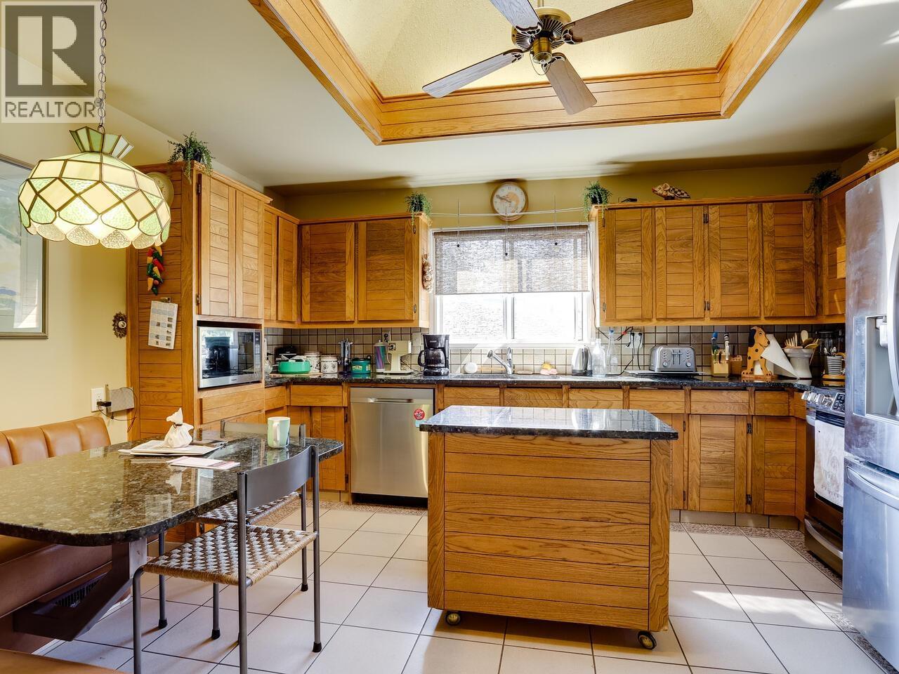 960 Porter Street, Coquitlam, British Columbia  V3J 5C2 - Photo 9 - R3038945