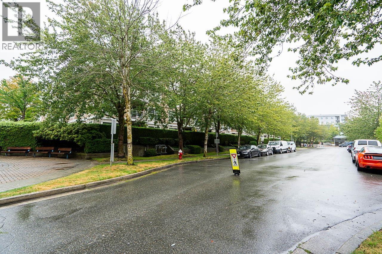 209 5880 Dover Crescent, Richmond, British Columbia  V7C 5P5 - Photo 2 - R3038757