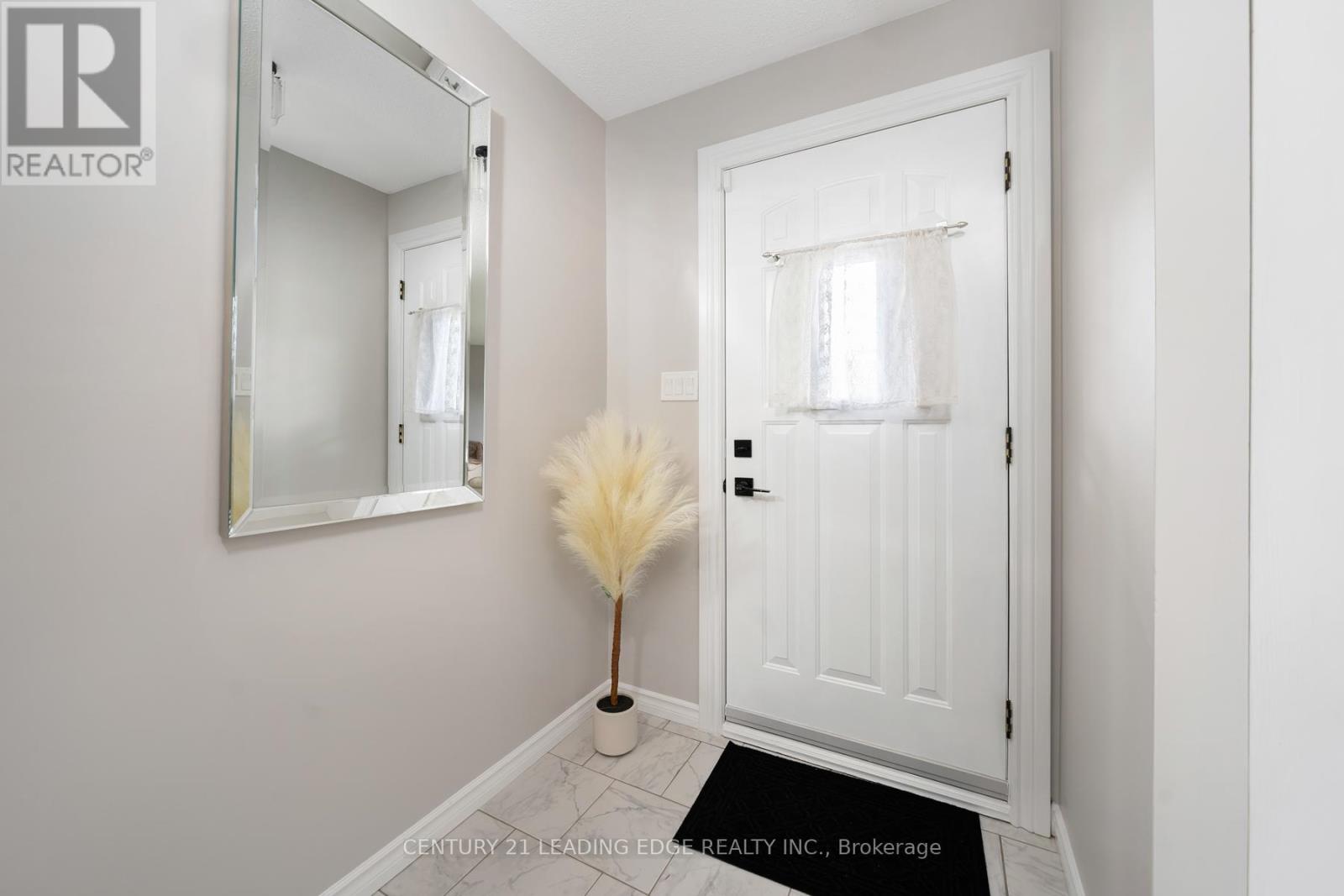 809 Sanok Drive, Pickering, Ontario  L1W 2R1 - Photo 10 - E12355177