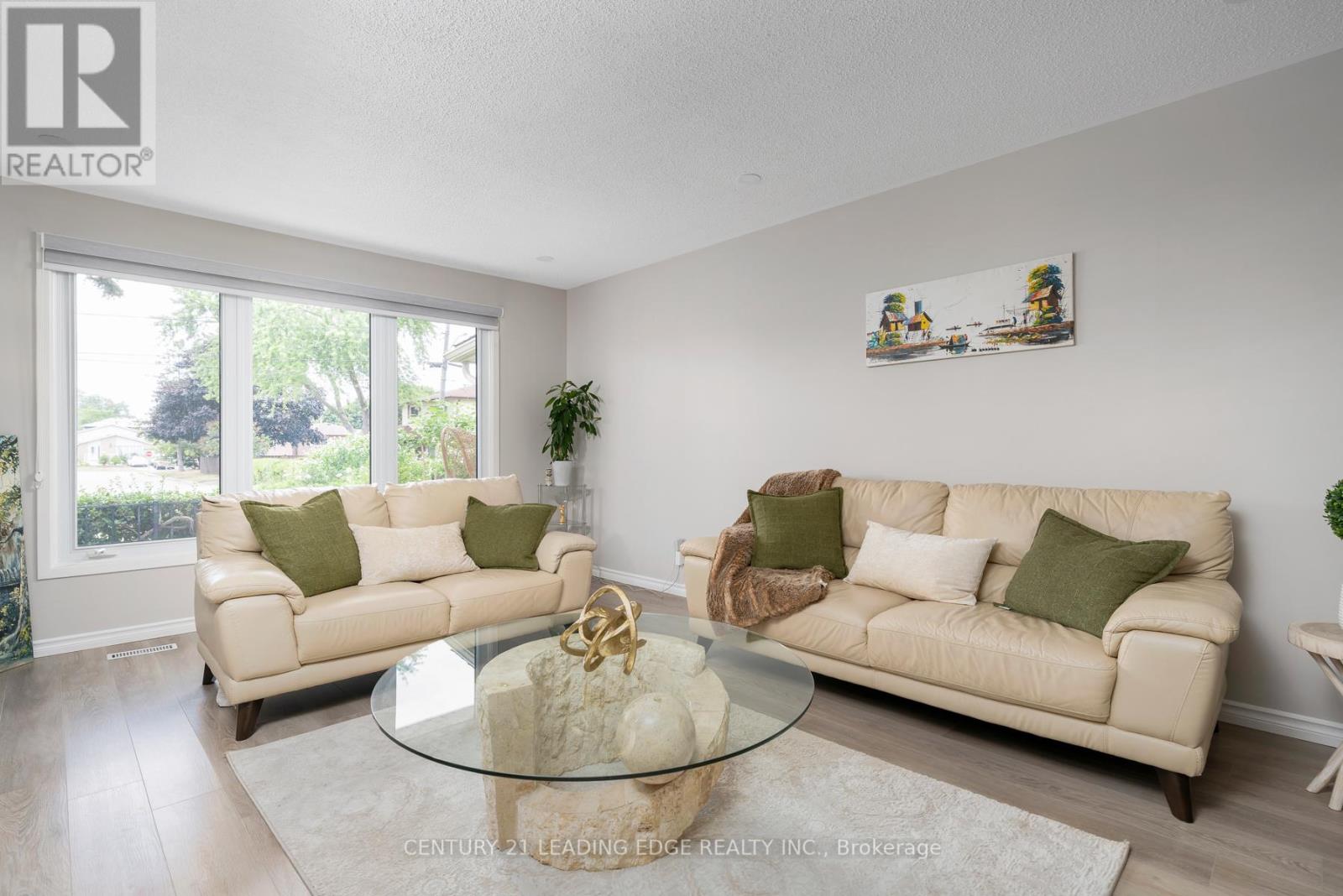 809 Sanok Drive, Pickering, Ontario  L1W 2R1 - Photo 16 - E12355177