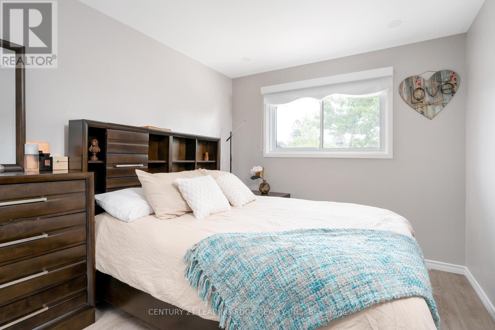 809 Sanok Drive, Pickering, Ontario  L1W 2R1 - Photo 23 - E12355177
