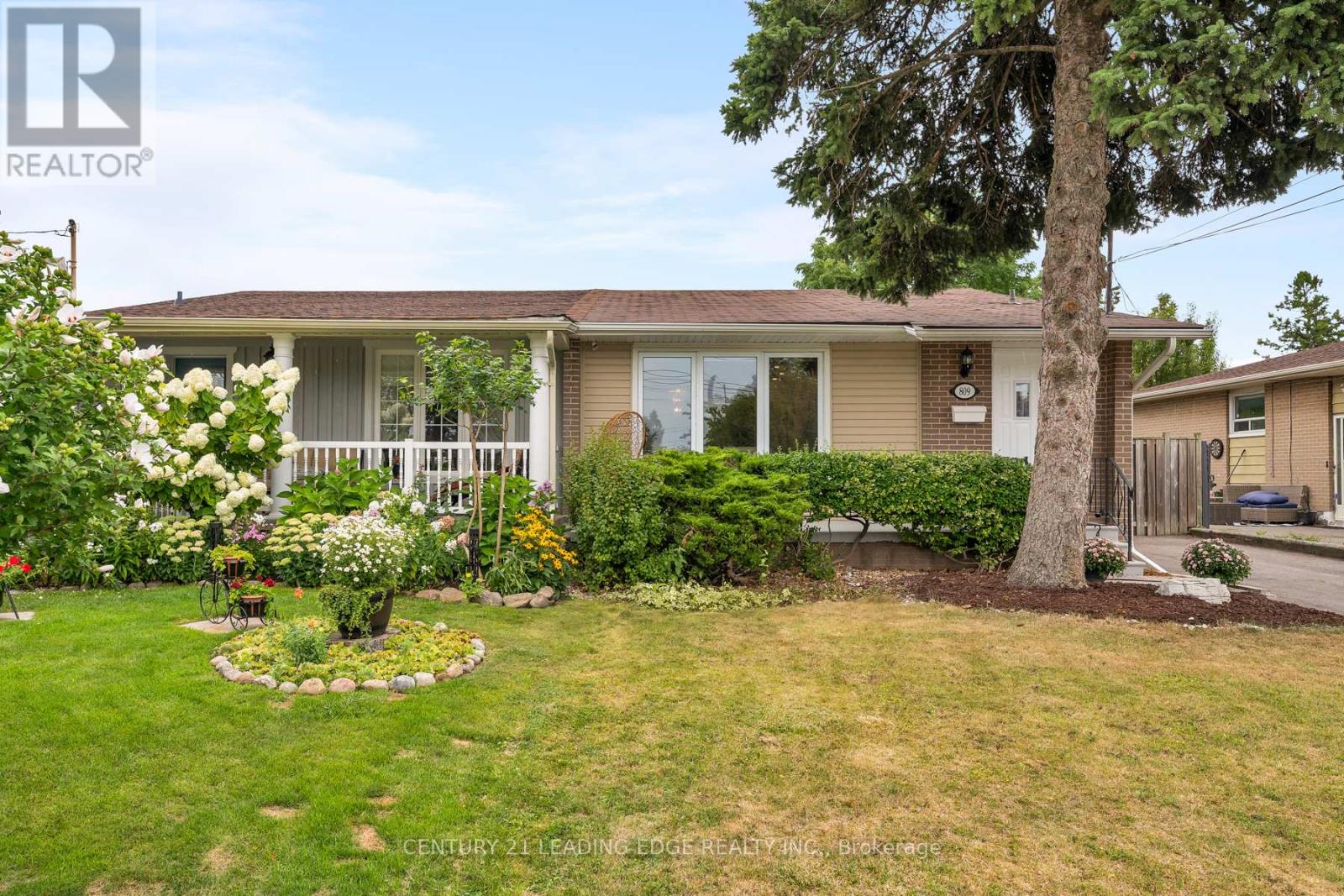 Property at 809 SANOK DRIVE image 3