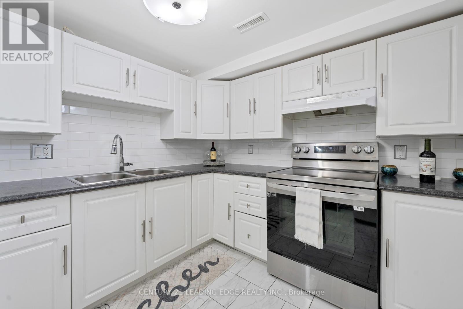 809 Sanok Drive, Pickering, Ontario  L1W 2R1 - Photo 35 - E12355177