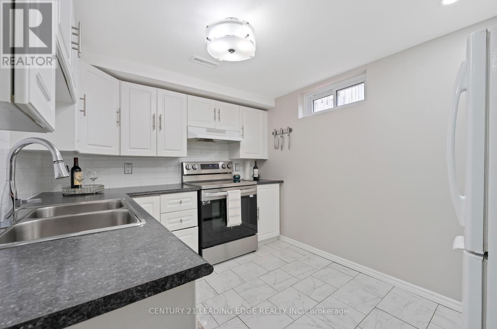 809 Sanok Drive, Pickering, Ontario  L1W 2R1 - Photo 36 - E12355177