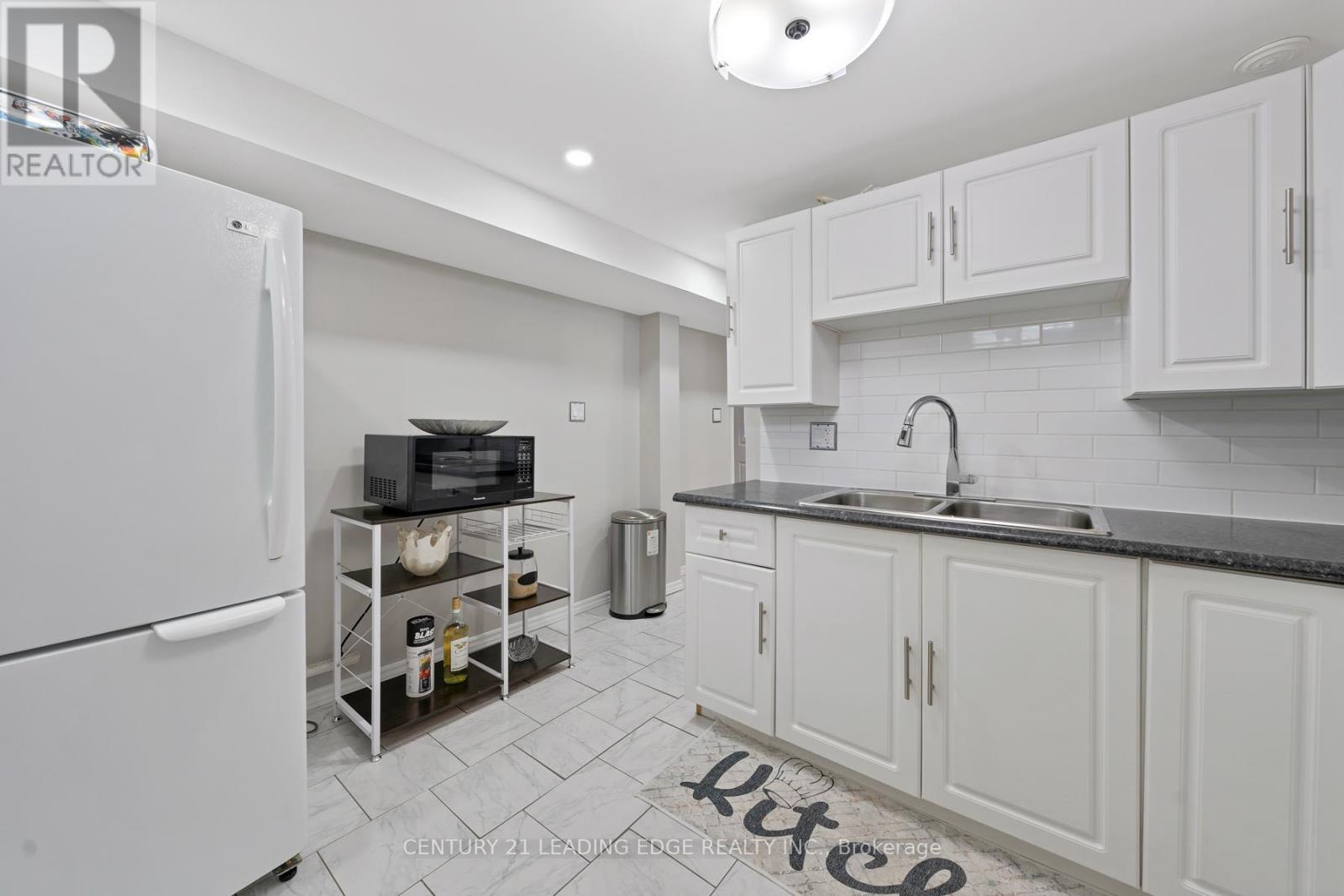 809 Sanok Drive, Pickering, Ontario  L1W 2R1 - Photo 37 - E12355177