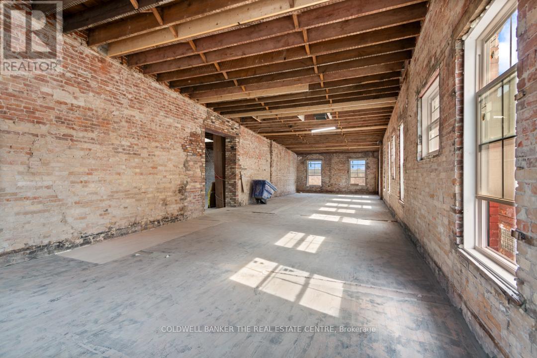 193 Main Street S, Newmarket, Ontario  L3Y 3Y9 - Photo 26 - N12060557