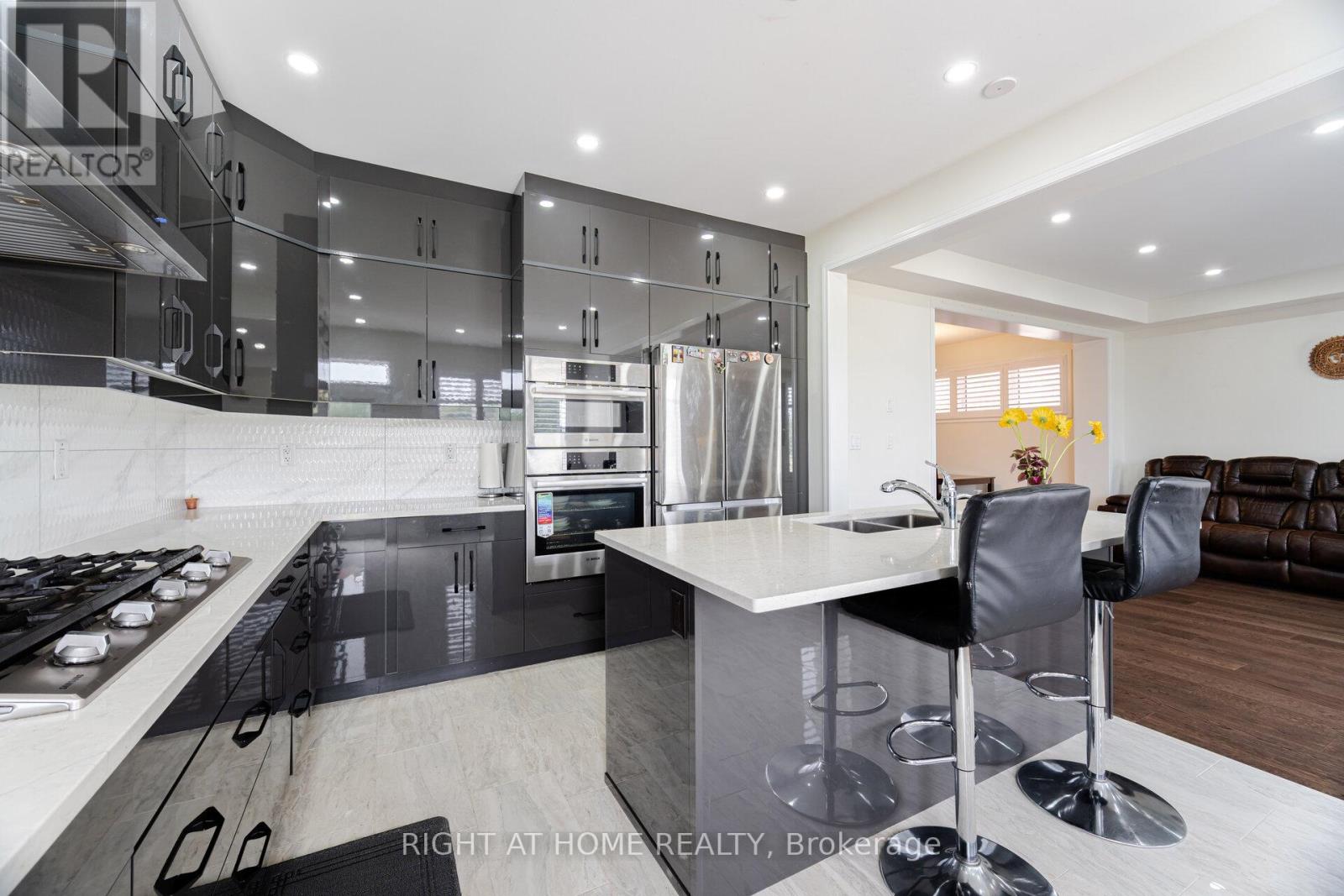3281 Turnstone Boulevard, Pickering, Ontario  L1X 0M9 - Photo 18 - E12342219