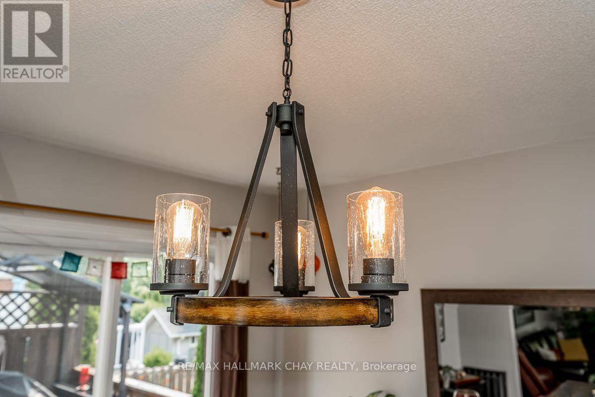 103 Imperial Crescent, Bradford West Gwillimbury, Ontario  L3Z 2N6 - Photo 12 - N12355132