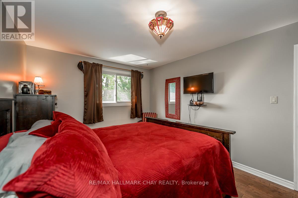 103 Imperial Crescent, Bradford West Gwillimbury, Ontario  L3Z 2N6 - Photo 18 - N12355132