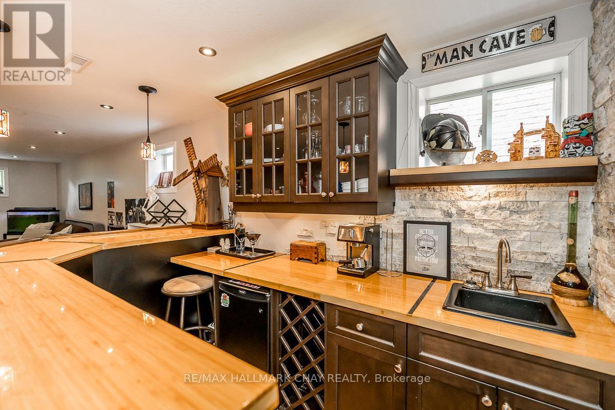 103 Imperial Crescent, Bradford West Gwillimbury, Ontario  L3Z 2N6 - Photo 24 - N12355132