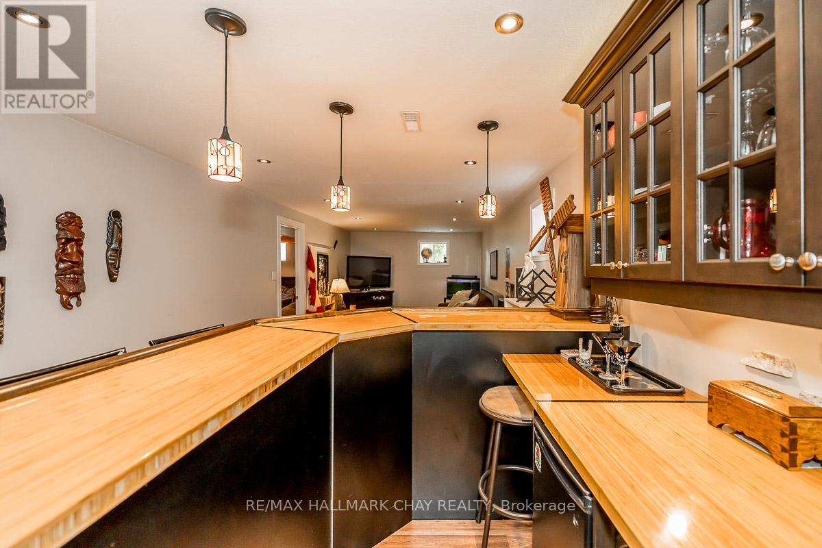 103 Imperial Crescent, Bradford West Gwillimbury, Ontario  L3Z 2N6 - Photo 25 - N12355132
