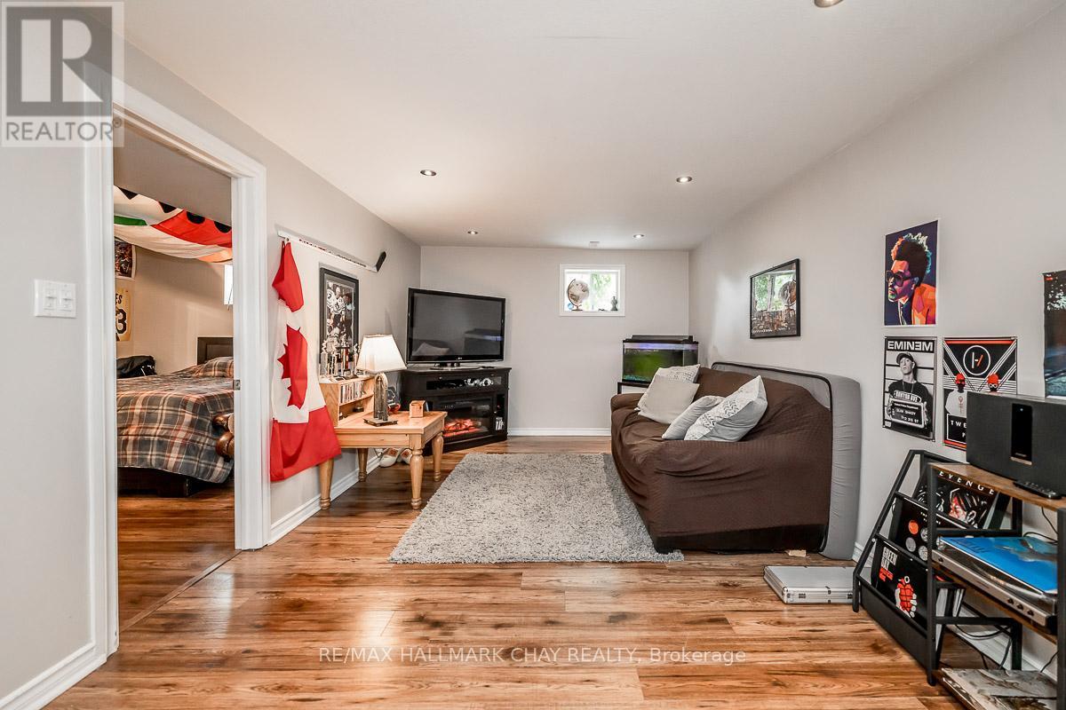 103 Imperial Crescent, Bradford West Gwillimbury, Ontario  L3Z 2N6 - Photo 26 - N12355132