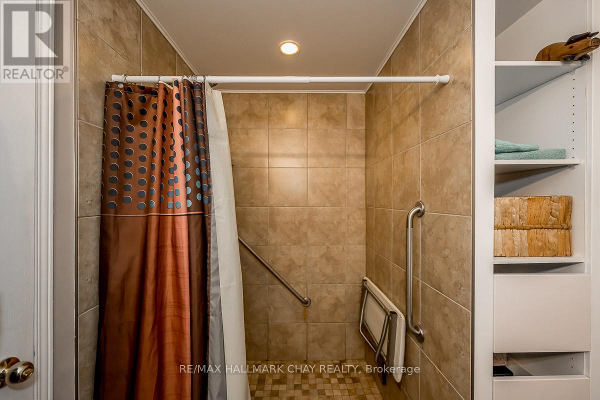 103 Imperial Crescent, Bradford West Gwillimbury, Ontario  L3Z 2N6 - Photo 29 - N12355132