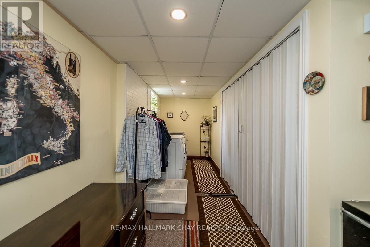 103 Imperial Crescent, Bradford West Gwillimbury, Ontario  L3Z 2N6 - Photo 30 - N12355132