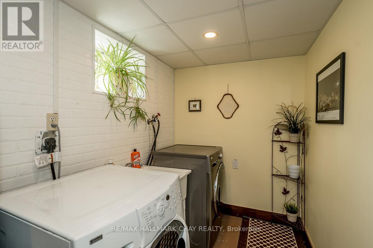 103 Imperial Crescent, Bradford West Gwillimbury, Ontario  L3Z 2N6 - Photo 31 - N12355132